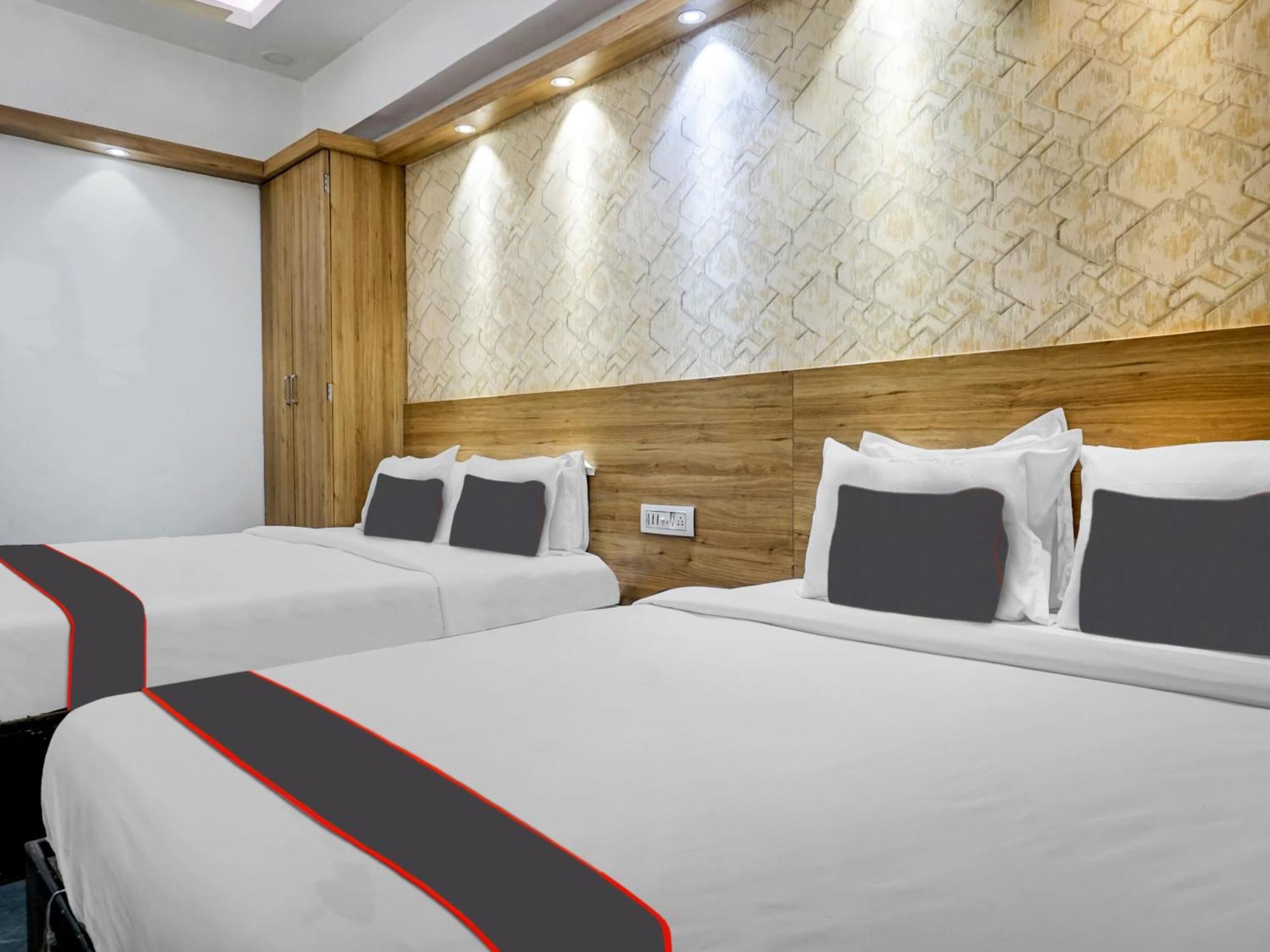Collection O Galaxy Hotel