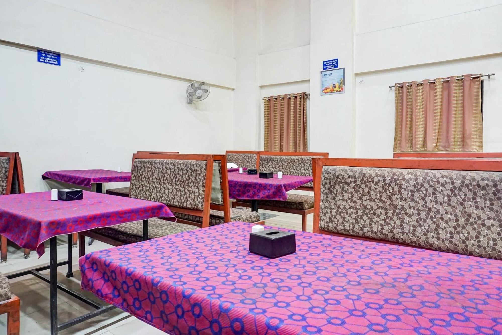 Collection O Galaxy Hotel Pune